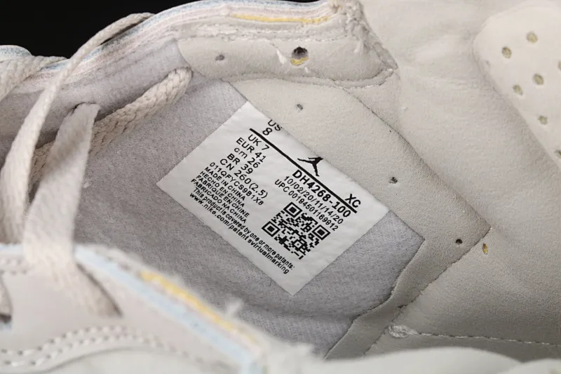 All categories Air Jordan Jordan series basketball shoes Air Jordan 1 High Z version Air Jordan 1 Zoom Comfort "London" AJ1 Joe 1 light gray color DH4268-001
